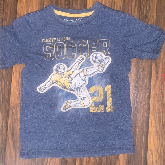 Size 4T Lot of short and long sleeve tees - Picture 4 of 7